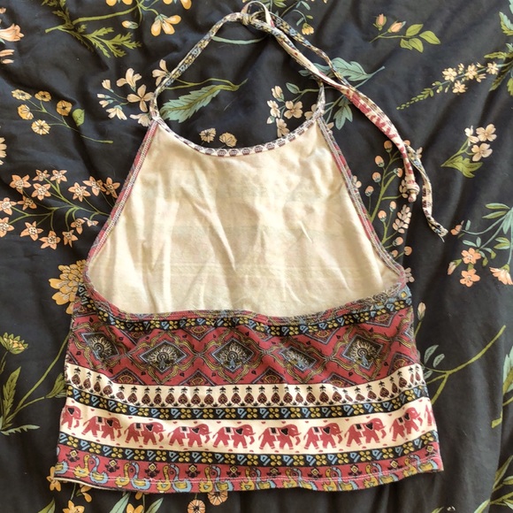 ❤️ UO Boho Elephant Print Halter Crop Top - Picture 4 of 5